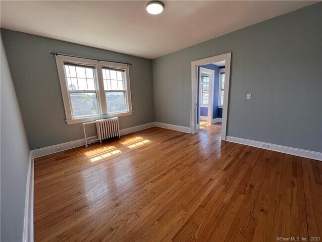 Building Photo - 1442 Wood Ave