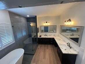 Building Photo - 7123 Windwater Pkwy S