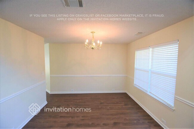 Foto del edificio - 4370 Mountain Roost Pkwy
