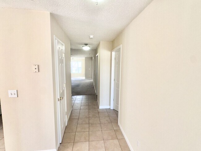 Building Photo - Avera Place 2nd floor Condo