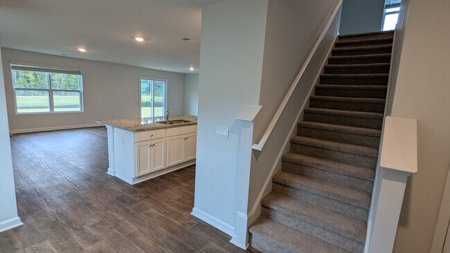 Foto del edificio - 455 Coconut Dr