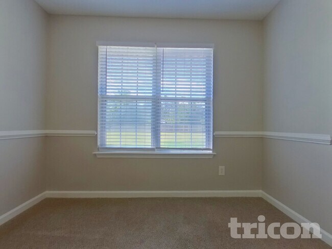 Foto del edificio - 300 Willow Forks Ct