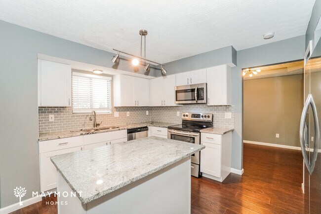 Foto del edificio - 3041 Hollybank Rd