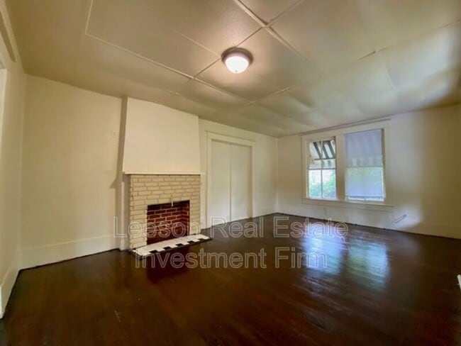 Building Photo - 2538 Emery St