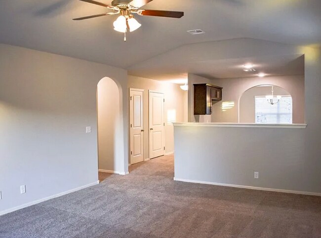 Foto del edificio - Your new home in Stone Horse is waiting for you! Come see this beautiful 3 bedroom, 2 bath home!