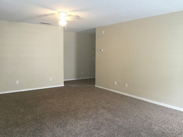 Foto del edificio - 2340 Norwood Pl