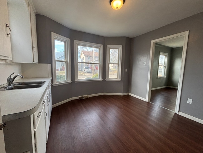 Building Photo - 4340 Asbury Dr