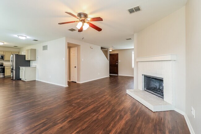 Foto del edificio - 1825 Shasta View Dr