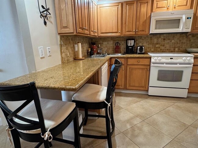 Building Photo - 305 N Pompano Beach Blvd