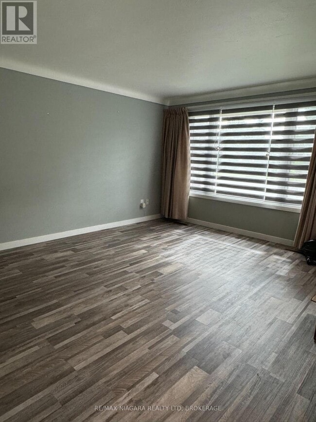 Building Photo - 287 Santone Ave