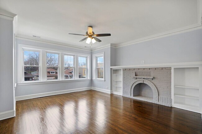 Foto del edificio - 1643 N Merrimac Ave