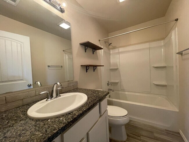 Foto del edificio - 7513 103rd St