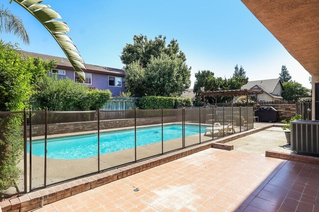 Building Photo - Corner Lot, In-ground Pool