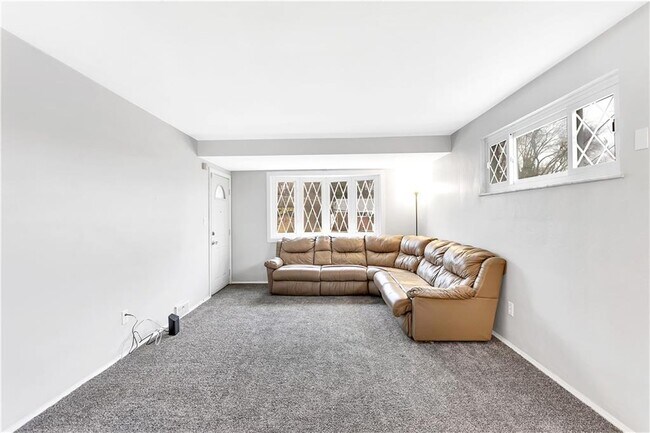 Foto del edificio - 159 Queenston Dr