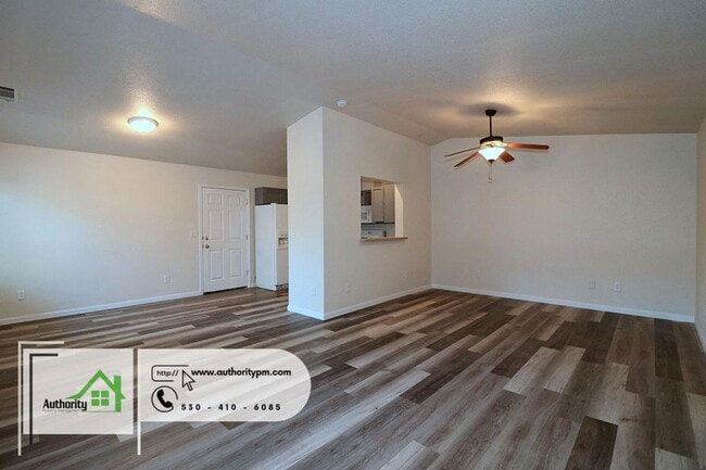 Building Photo - 3757 Main St