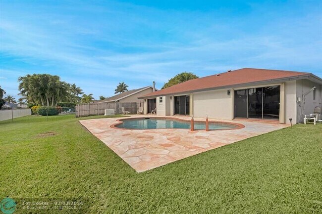 Foto del edificio - 10244 SW 49th Manor