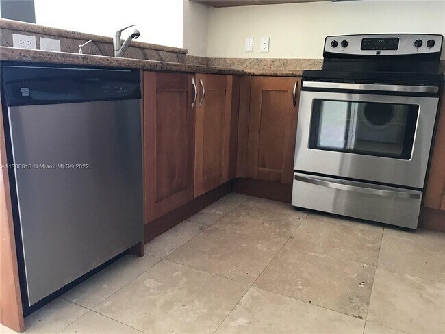 Building Photo - 1745 E Hallandale Beach Blvd  1708W Hallan...