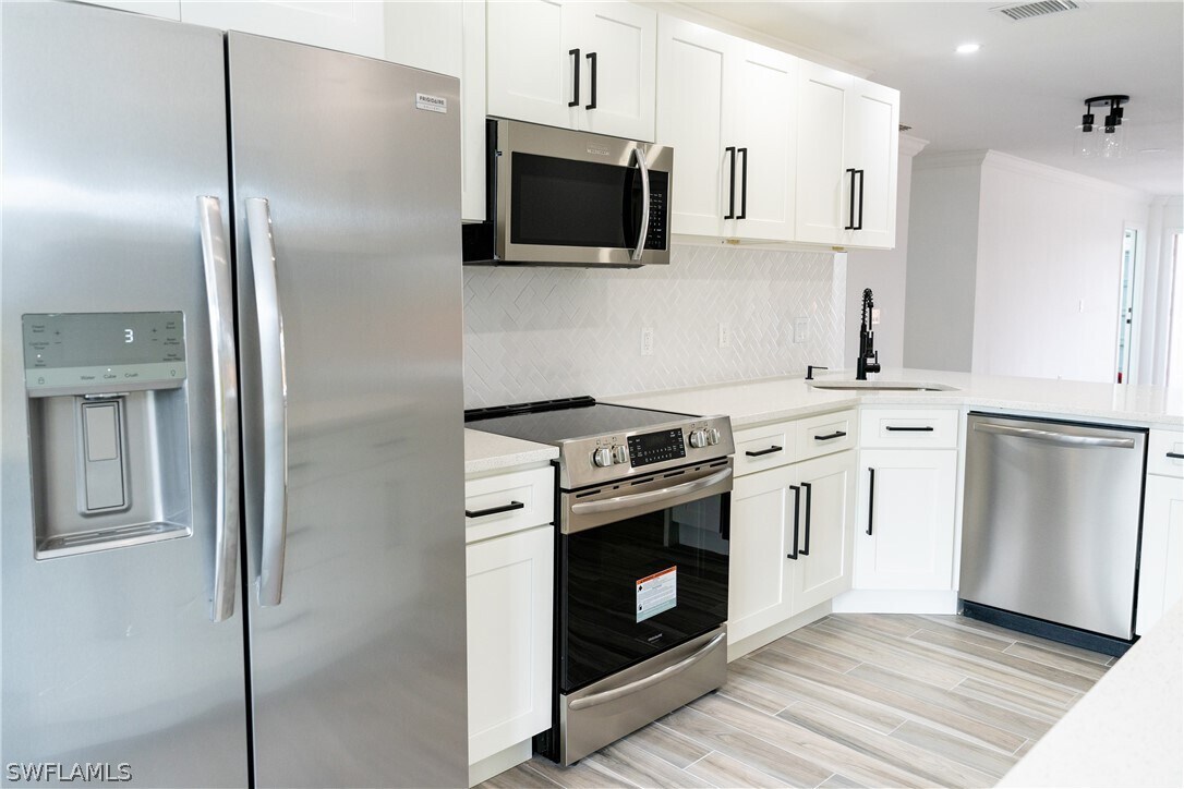 Foto principal - 17360 Birchwood Ln