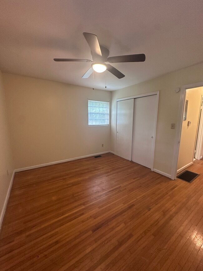 Foto del edificio - 2nd Ave South Duplex