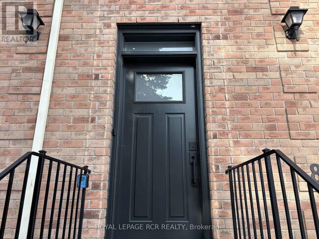 Photo du bâtiment - 8 Lawton Ct