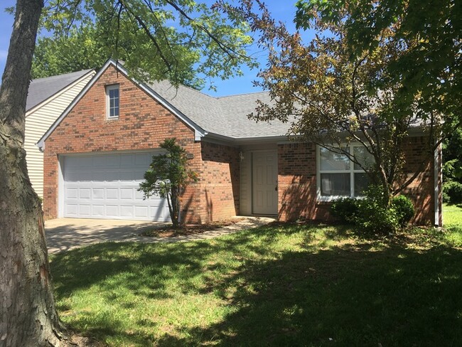Building Photo - Nice 2-Bedroom in Pike Township!