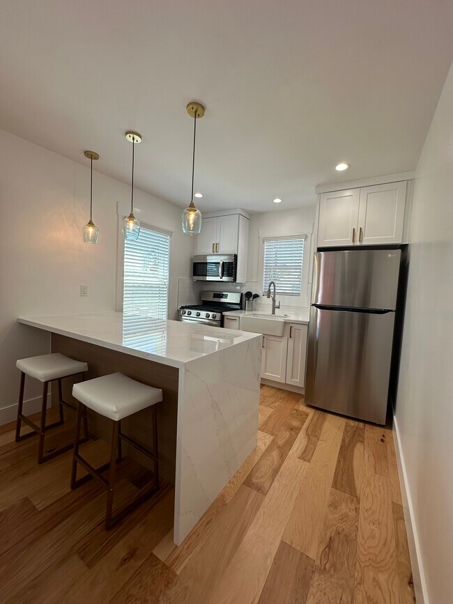 Foto del edificio - 5541 Riviera Walk