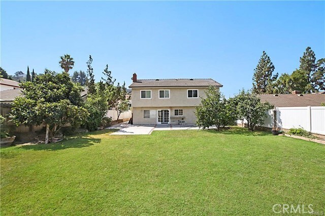 Foto del edificio - 23239 Forest Canyon Dr