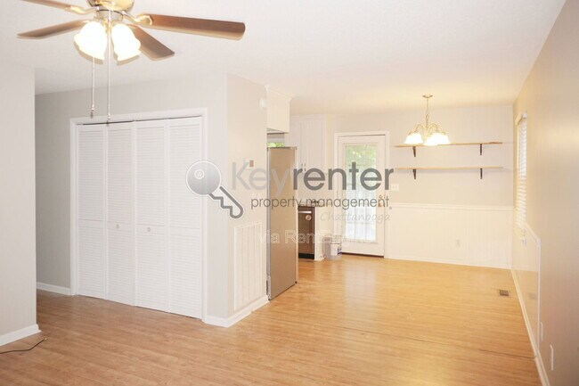 Foto del edificio - 1024 Garnett Ave