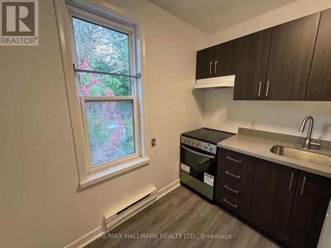 Building Photo - 57 Hiawatha Ave