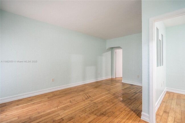 Building Photo - 7301 Carlyle Ave
