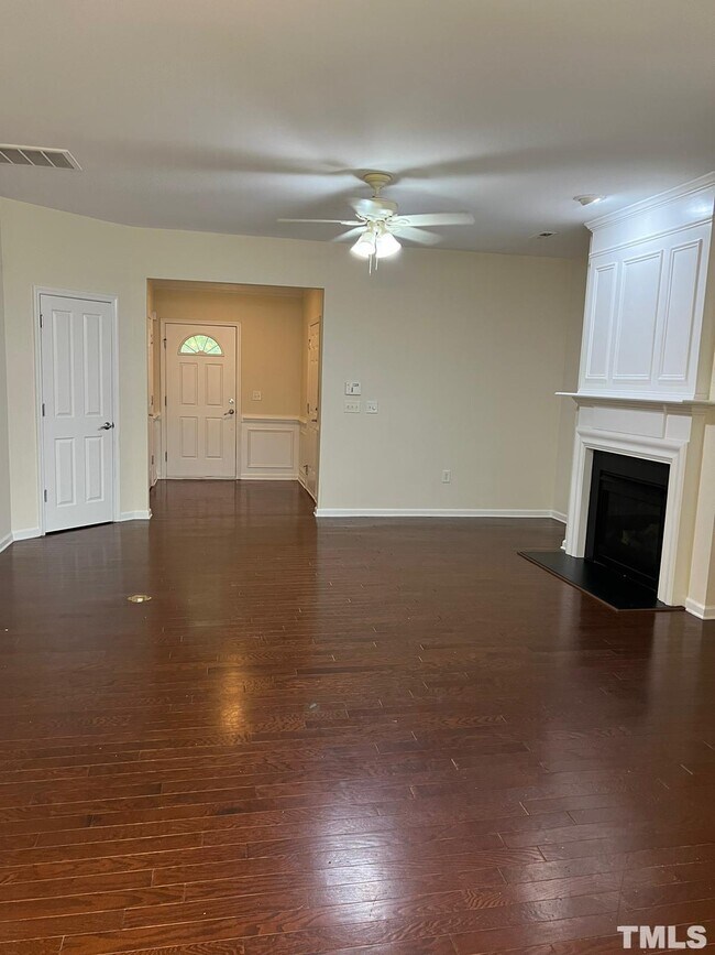 Foto del edificio - 304 Mintzer Dr