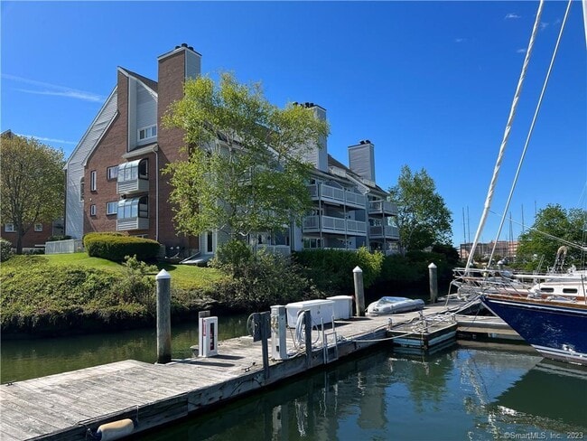 Building Photo - 123 Harbor Dr