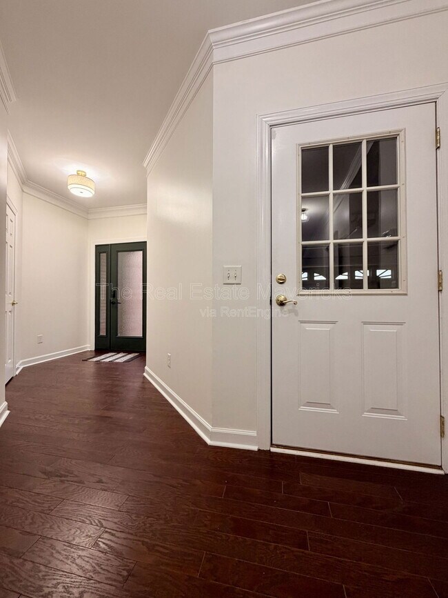 Foto del edificio - 3190 Waterfront Dr