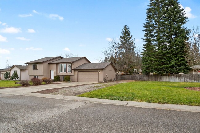 Building Photo - Beautiful Spokane Valley Property w/RV Par...