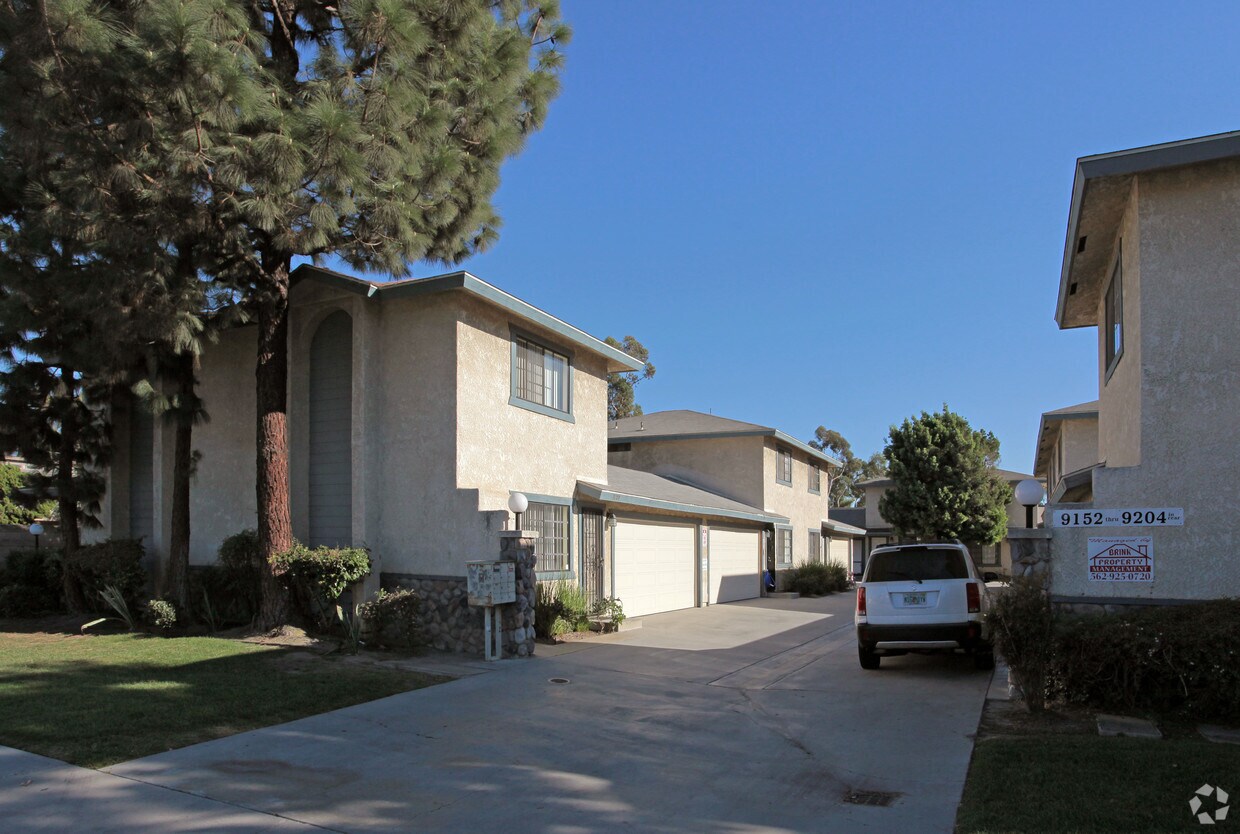 91529204 Park St, Bellflower, CA 90706 Apartments Bellflower, CA