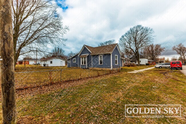 Foto del edificio - 240 S Main St