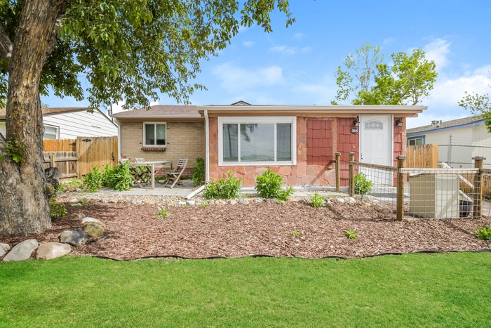 Primary Photo - 3035 W 64th Ave