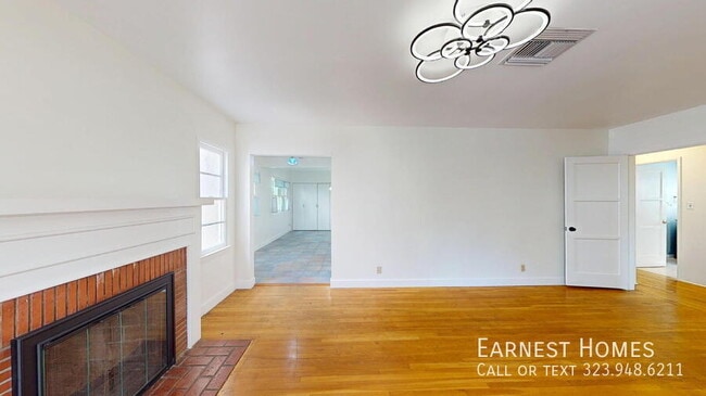 Building Photo - 14920 Hesby St