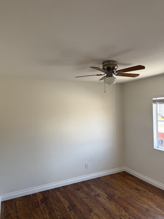 Room 1 - 4832 W 116th St