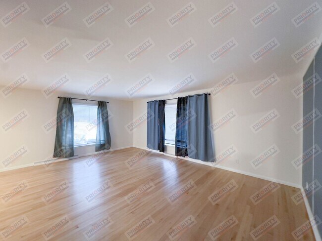 Foto del edificio - Updated Downtown Ranch with Mother-in-Law Suite