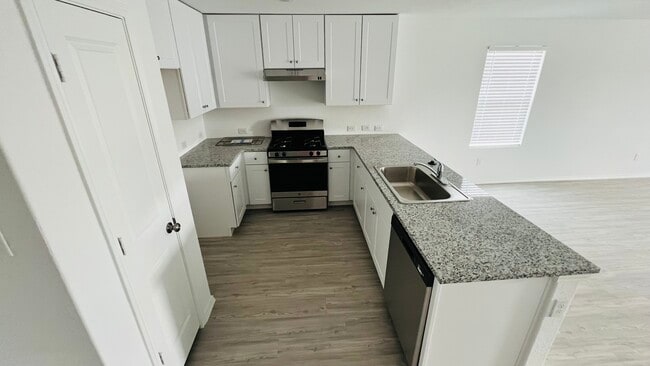 Building Photo - 2940 Calandra Lark