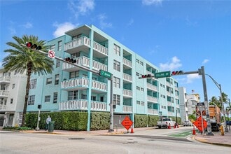 Building Photo - 701 Collins Ave