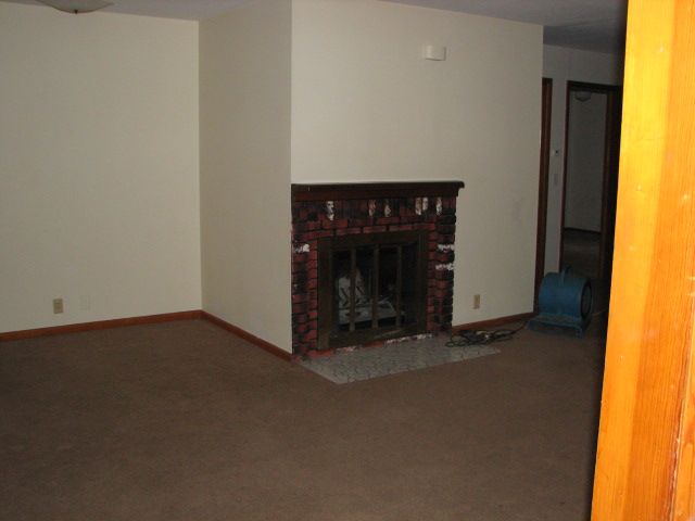 Building Photo - 3316 S Bonn Ave