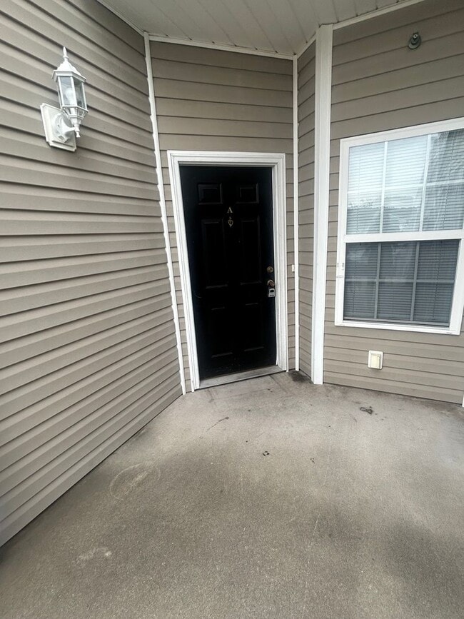 Building Photo - 129 Ashley Park Dr