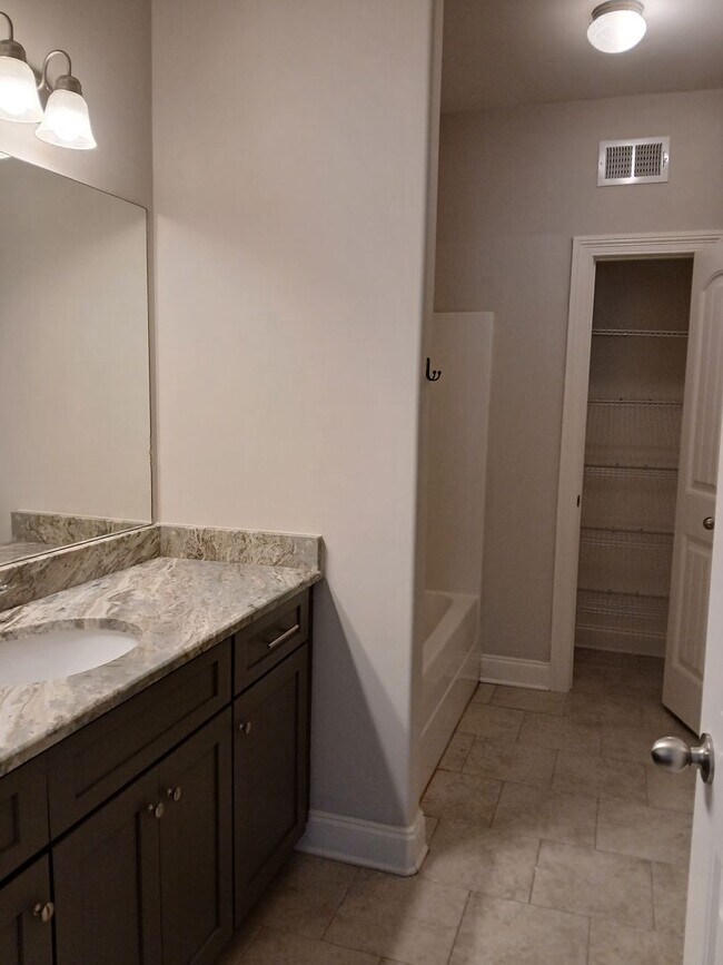 Foto del edificio - 4 Bedroom/4.5 Bath