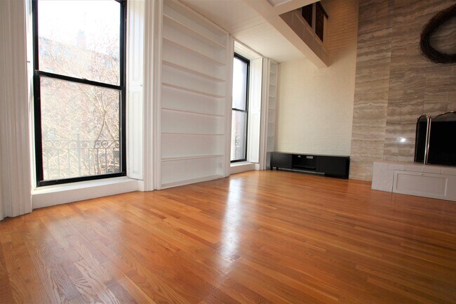 Building Photo - 124 Beacon St