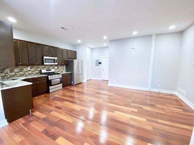 Foto del edificio - 1236 E Columbia Ave