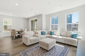 Building Photo - 42548 Invergordon Ter