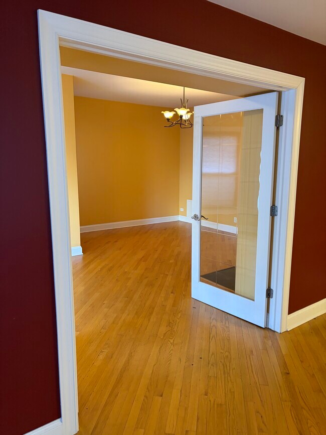 Foto del edificio - 7726 N Paulina St #1