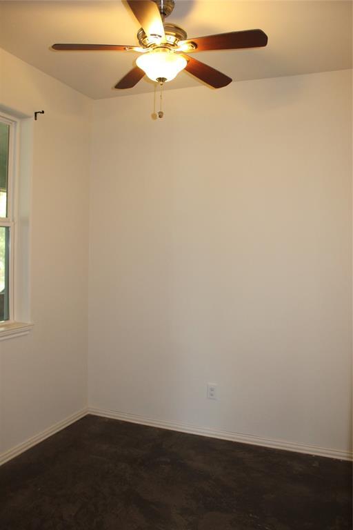 Foto del edificio - 343 River Rapids Rd